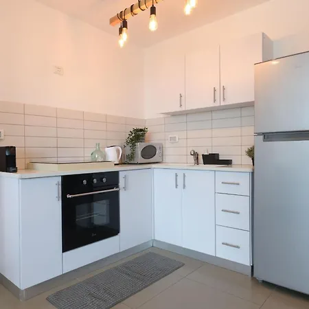 Yalarent Migdalor Boutique Apartments With Sea Views Tiberias Exterior foto