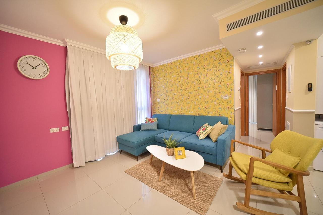 Yalarent Migdalor Boutique With Sea Views Apartment